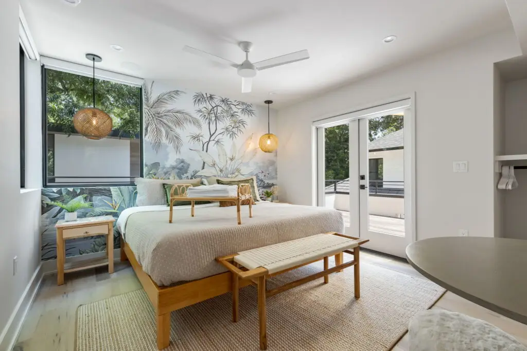 28-web-or-mls-20230801 2002 Riverview St ATX-27