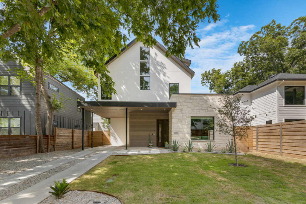 87-web-or-mls-20230801 2002 Riverview St ATX-87