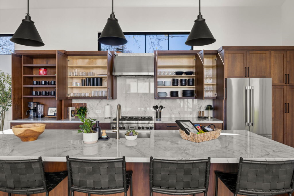 27-web-or-mls-20251219 2605 Little John Ln-27