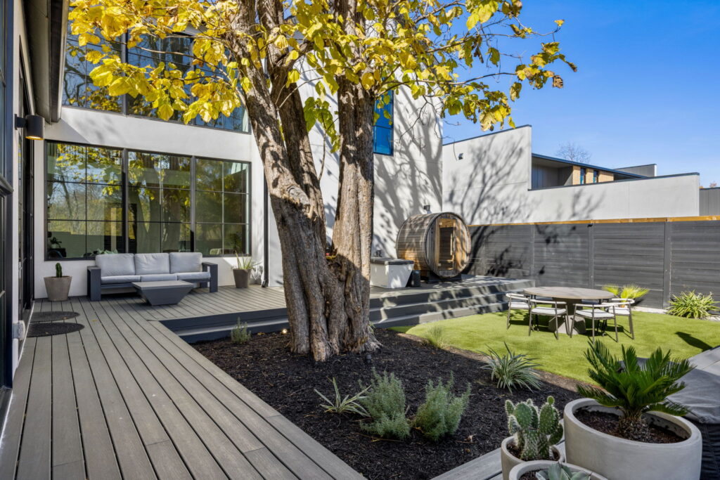 45-web-or-mls-20251219 2605 Little John Ln-45