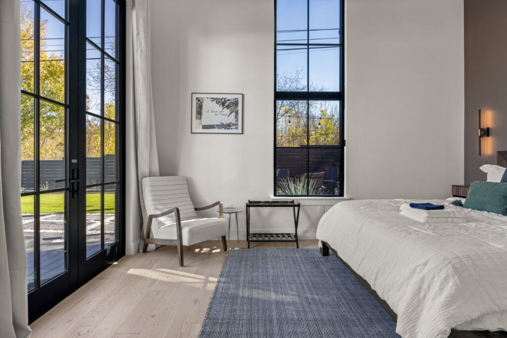 60-web-or-mls-20251219 2605 Little John Ln-60