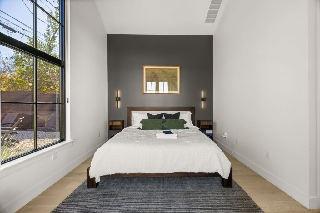 62-web-or-mls-20251219 2605 Little John Ln-62