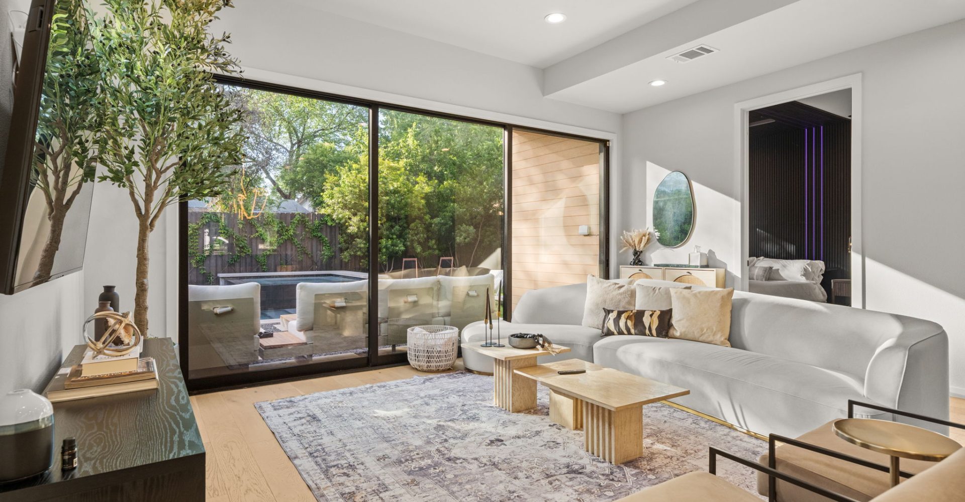 32-web-or-mls-20260514 502 Thrasher Ln Interior-17