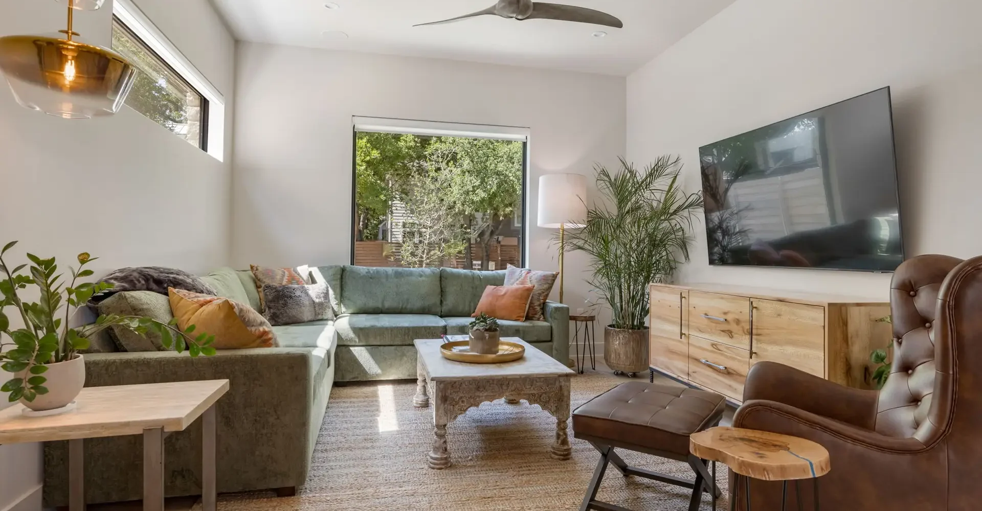 4-web-or-mls-20230801 2002 Riverview St ATX