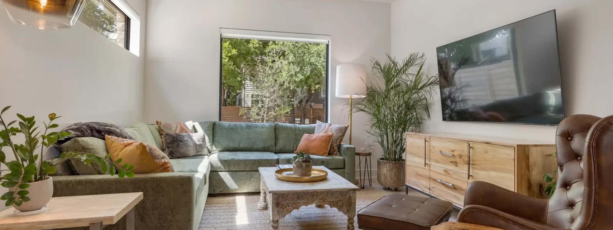 4-web-or-mls-20230801 2002 Riverview St ATX