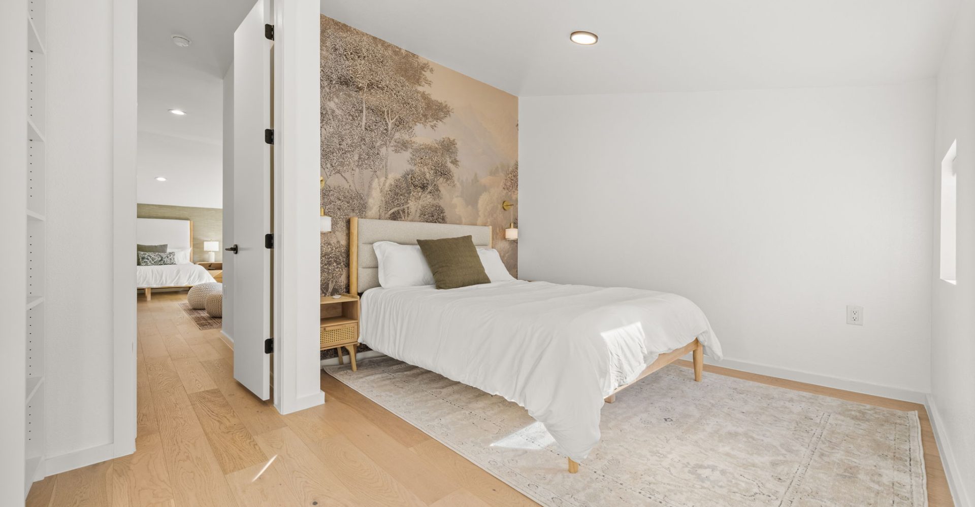 56-web-or-mls-20260514 502 Thrasher Ln Interior-41
