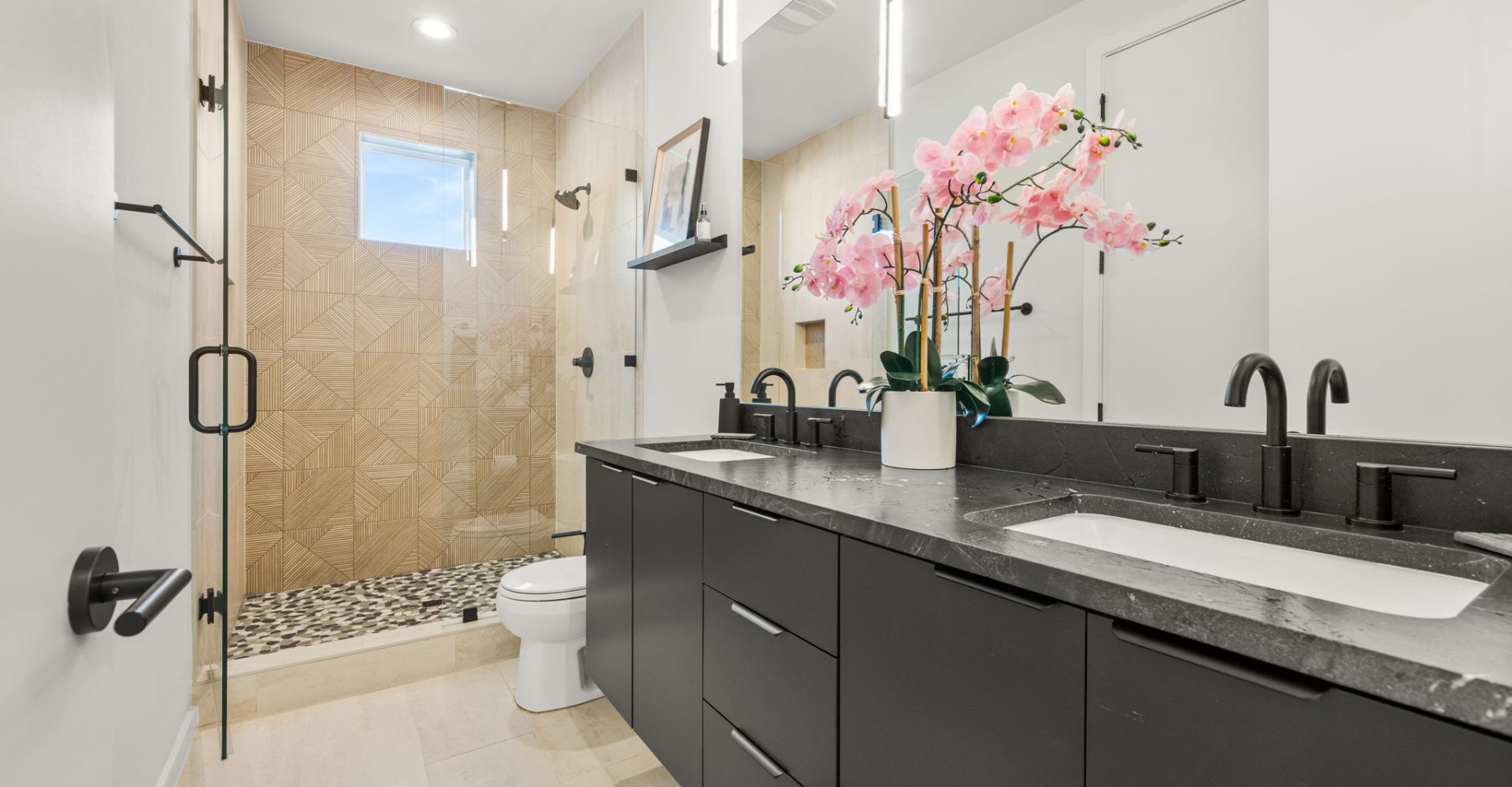 57-web-or-mls-20260514 502 Thrasher Ln Interior-42