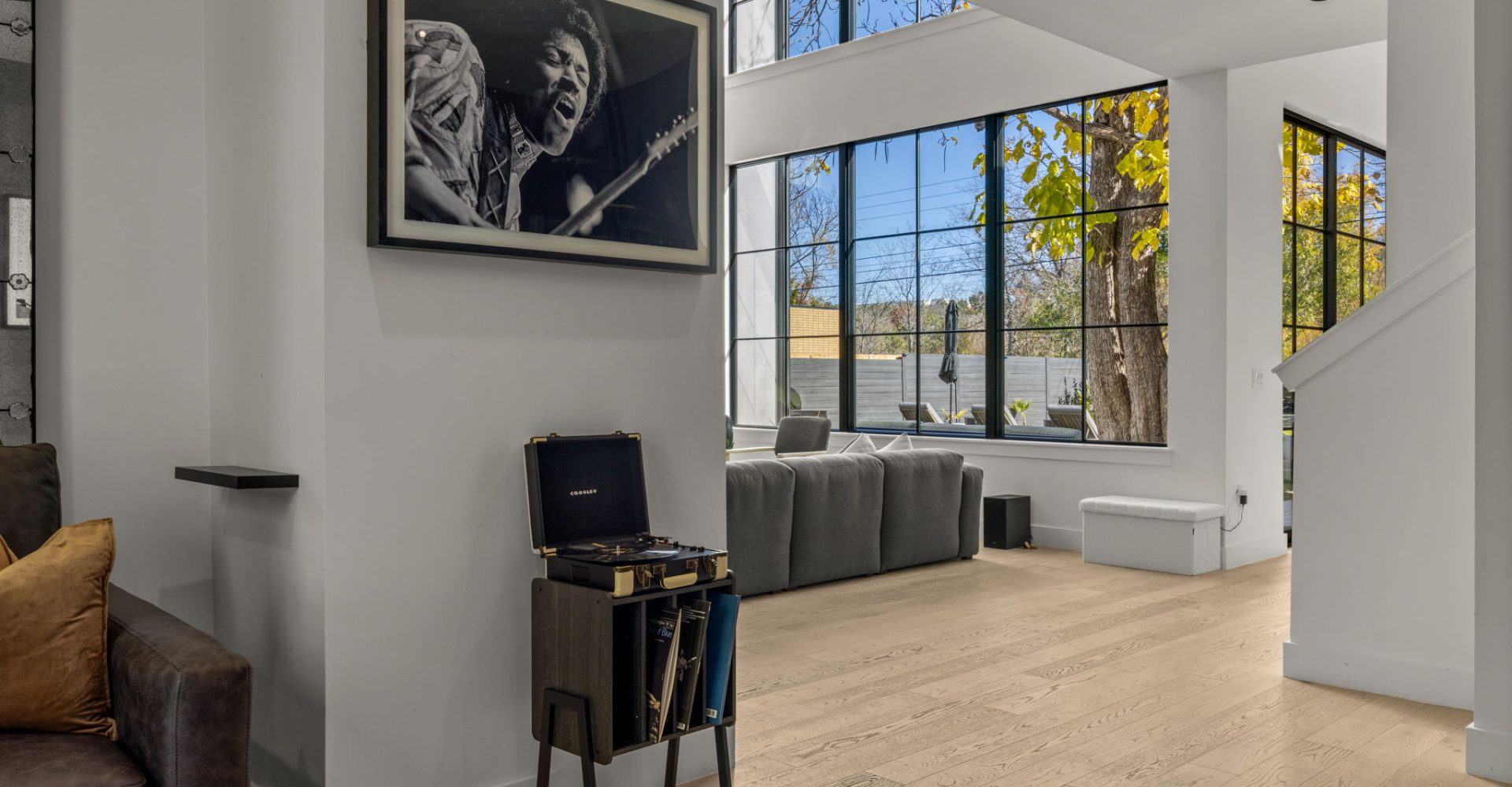 58-web-or-mls-20251219 2605 Little John Ln-58