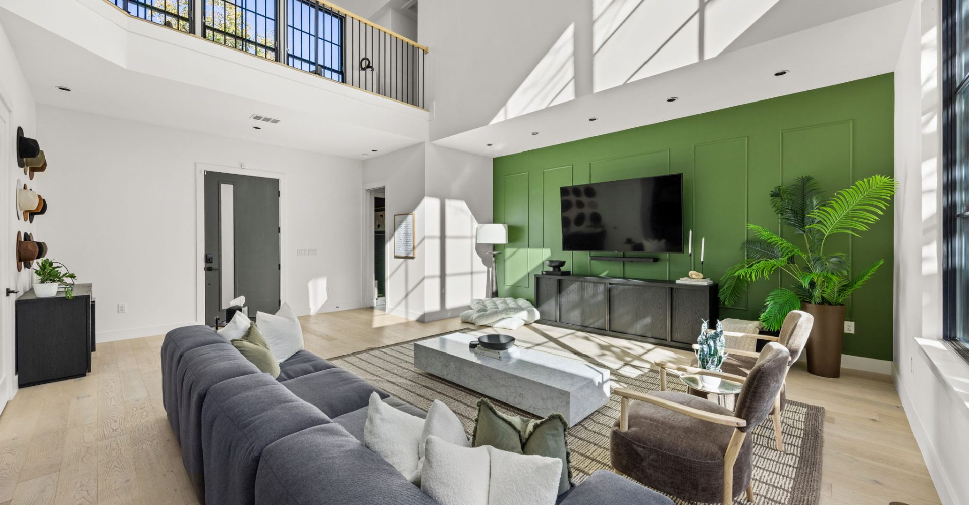 8-web-or-mls-20251219 2605 Little John Ln-8